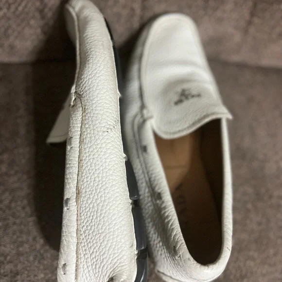Men’s size 11 Prada loafers.